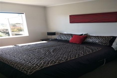 Photo of property in 8 Walmer Grove, Bell Block, New Plymouth, 4312