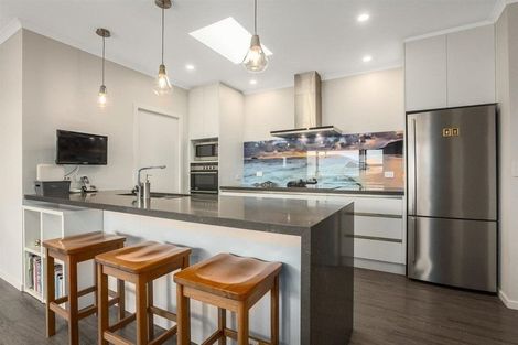 Photo of property in 12 Canary Way, Whitby, Porirua, 5024