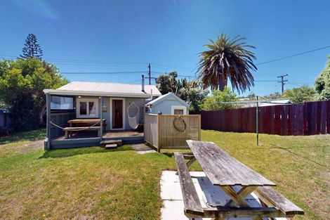 Photo of property in 647 Waitarere Beach Road, Waitarere Beach, Levin, 5510