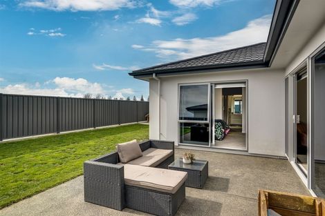 Photo of property in 28 Hurunui Drive, Te Awa, Napier, 4110