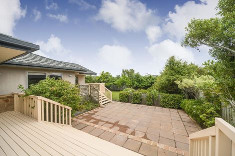 Photo of property in 21 Johnstone Drive, Fitzherbert, Palmerston North, 4410