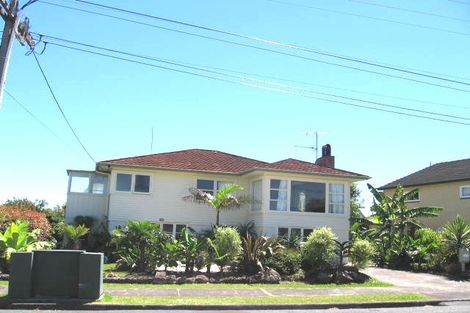 Photo of property in 1 Argyle Terrace, Milford, Auckland, 0620
