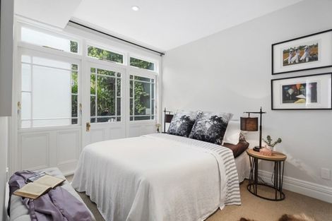 Photo of property in 2/246 The Terrace, Wellington Central, Wellington, 6011