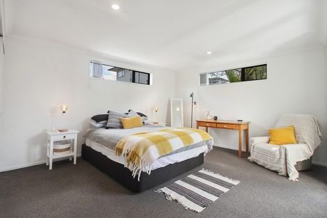 Photo of property in 22 Midhurst Avenue, Henderson, Auckland, 0612