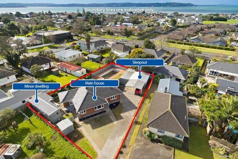 Photo of property in 31 London Street, Te Atatu Peninsula, Auckland, 0610