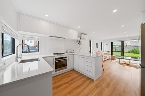 Photo of property in 17 Reakes Crescent, Wallaceville, Upper Hutt, 5018