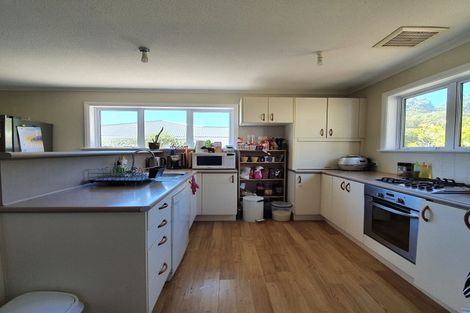 Photo of property in 106 Broderick Road, Johnsonville, Wellington, 6037