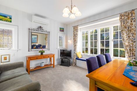 Photo of property in 104 Dyers Pass Road, Cashmere, Christchurch, 8022