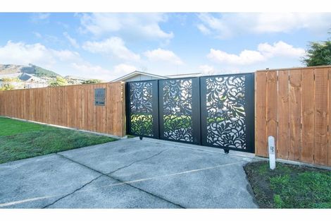 Photo of property in 15 Gillies Crescent, Waimarama, Havelock North, 4294