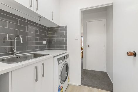 Photo of property in 3 Vari Place, Bayview, Auckland, 0629