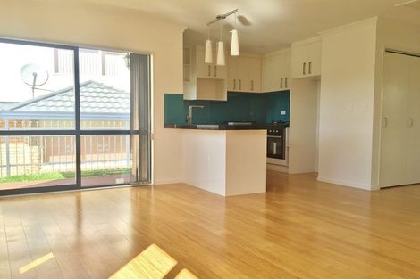 Photo of property in 20 Chieftain Rise, Goodwood Heights, Auckland, 2105
