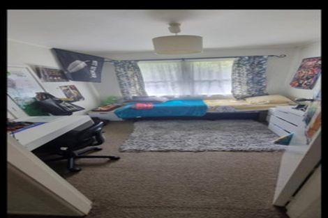 Photo of property in 3 Shackleton Grove, Stokes Valley, Lower Hutt, 5019