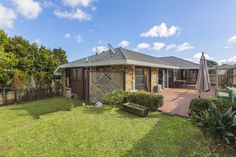 Photo of property in 40 Pigeon Mountain Road, Half Moon Bay, Auckland, 2012