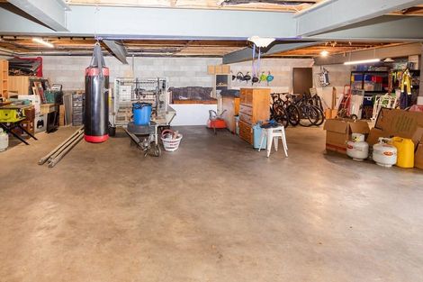 Photo of property in 77 Glenross Street, Glenross, Dunedin, 9011