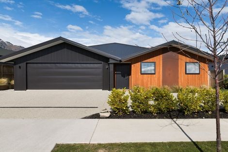 Photo of property in 15 Leicester Street, Jacks Point, 9371