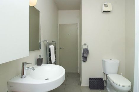 Photo of property in 12/2 Onslow Road, Khandallah, Wellington, 6035