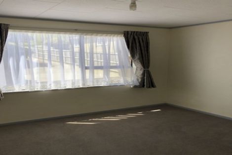 Photo of property in 32a Roseman Avenue, Mount Roskill, Auckland, 1041