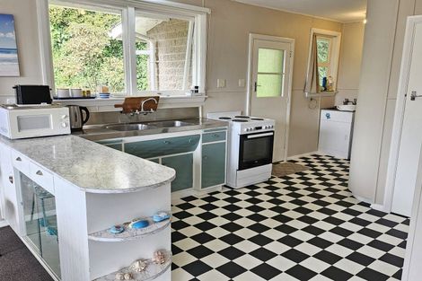 Photo of property in 27 Domain Terrace, Karoro, Greymouth, 7805