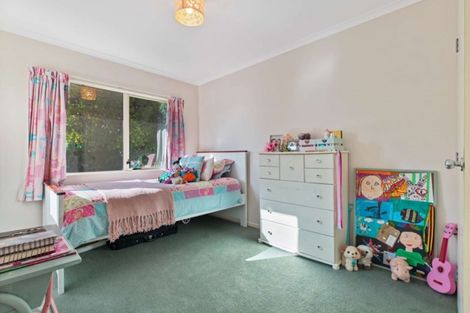 Photo of property in 37 Roys Road, Weymouth, Auckland, 2103