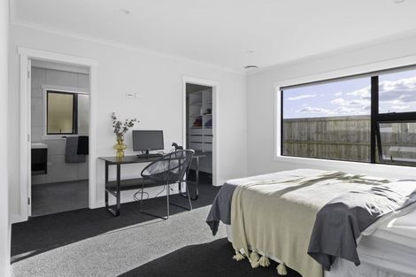 Photo of property in 8 Dulverton Rise, Flagstaff, Hamilton, 3210