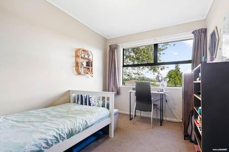 Photo of property in 6 Coburg Street, Henderson, Auckland, 0612
