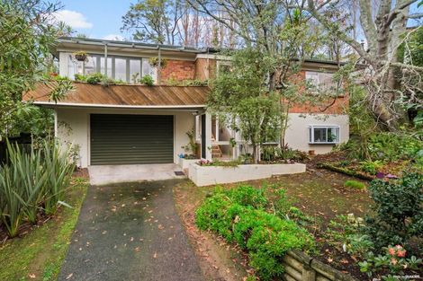 Photo of property in 27 St Peters Street, Northcote, Auckland, 0627