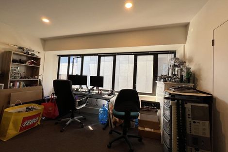 Photo of property in St Peters Apartments, 6e/192 Willis Street, Te Aro, Wellington, 6011