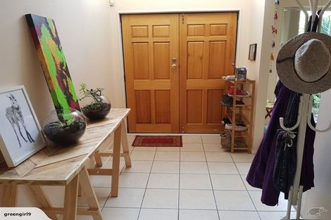 Photo of property in 12 Lone Tree Avenue, Te Atatu Peninsula, Auckland, 0610