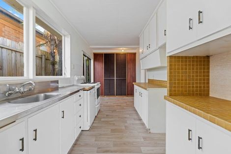 Photo of property in 13 Beachman Grove, Hilltop, Taupo, 3330