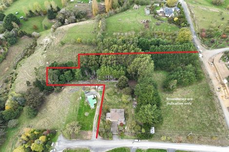 Photo of property in 10 Gull Street, Waihola, Milton, 9073