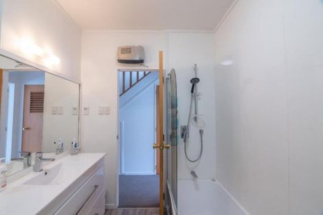 Photo of property in Mcfarlane Mews, 8/2 Mcfarlane Street, Mount Victoria, Wellington, 6011