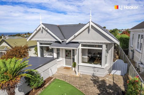Photo of property in 10 Argyle Street, Mornington, Dunedin, 9011