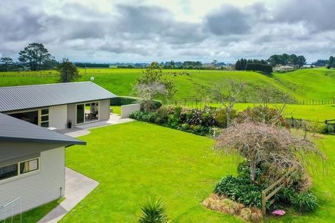 Photo of property in 457 Upland Road, Tarurutangi, New Plymouth, 4372