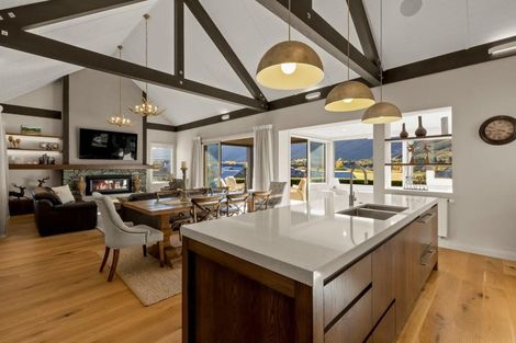 Photo of property in 10 Mica Ridge, Arrowtown, 9371