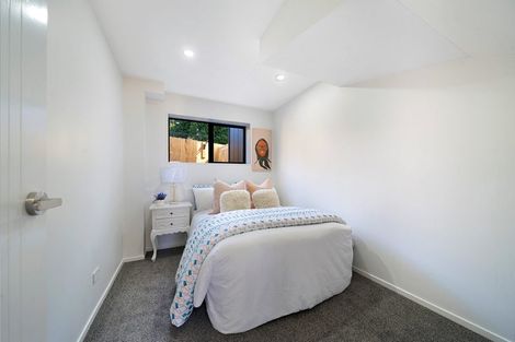 Photo of property in 11 Sarona Avenue, Glen Eden, Auckland, 0602