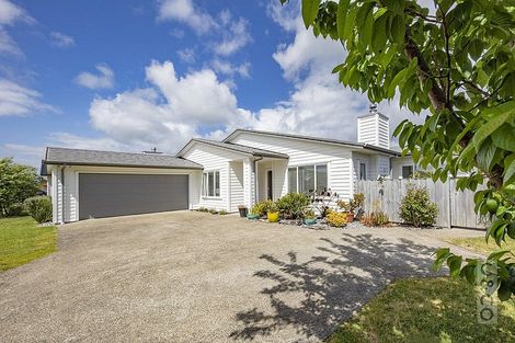 Photo of property in 14 Floyd Road, Riverhead, 0820