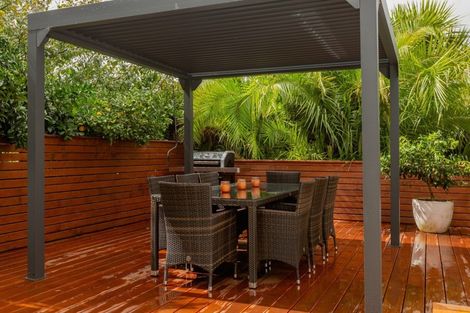 Photo of property in 8b Resolution Road, Welcome Bay, Tauranga, 3112