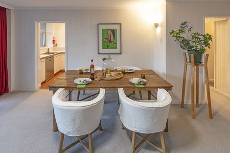 Photo of property in Dorchester Apartments, 144 Oriental Parade, Oriental Bay, Wellington, 6011