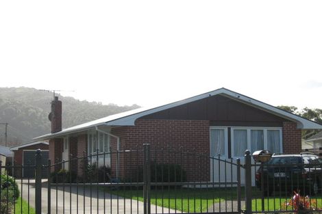 Photo of property in 9 Holyoake Crescent, Avalon, Lower Hutt, 5011