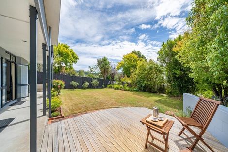 Photo of property in 22a Chatsworth Road, Silverstream, Upper Hutt, 5019