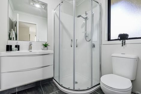 Photo of property in 5 Manawaroa Close, Grandview Heights, Hamilton, 3200