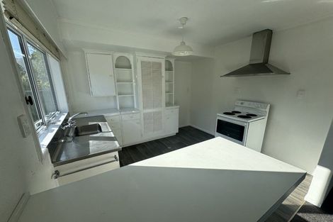 Photo of property in 1 Nikau Road, Waikanae, 5036