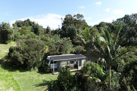 Photo of property in 28 Gray Avenue, Kuaotunu West, Whitianga, 3592