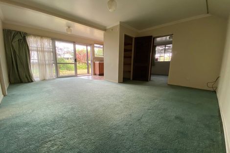 Photo of property in 80 Dundale Avenue, Blockhouse Bay, Auckland, 0600