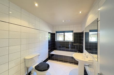 Photo of property in 123 Pomona Road, Kumeu, 0891