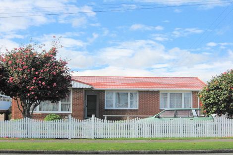 Photo of property in 36 Bartholomew Road, Levin, 5510