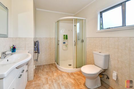 Photo of property in 13 Huber Street, Weymouth, Auckland, 2103