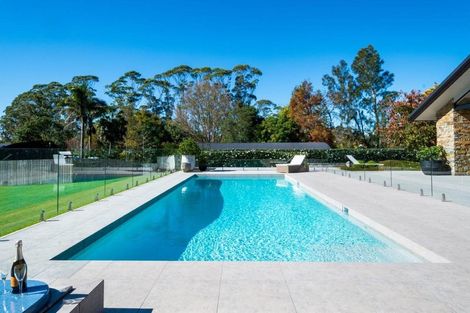 Photo of property in 73 Pomona Road, Kumeu, 0891