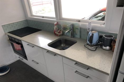 Photo of property in 11 Meeanee Quay, Westshore, Napier, 4110