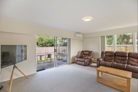 Photo of property in 28 Highbury Drive, Levin, 5510